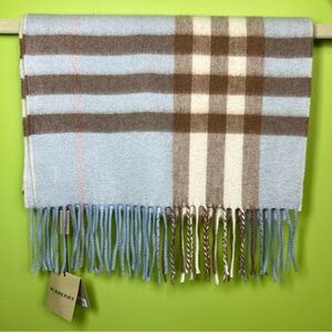 Burberry bluebell plaid cashmere Scotland scars NWT